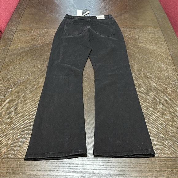 NWT Black Tape Maya High Rise Relaxed Flare Black Wash Women’s Jeans, Size 26 - Picture 10 of 16